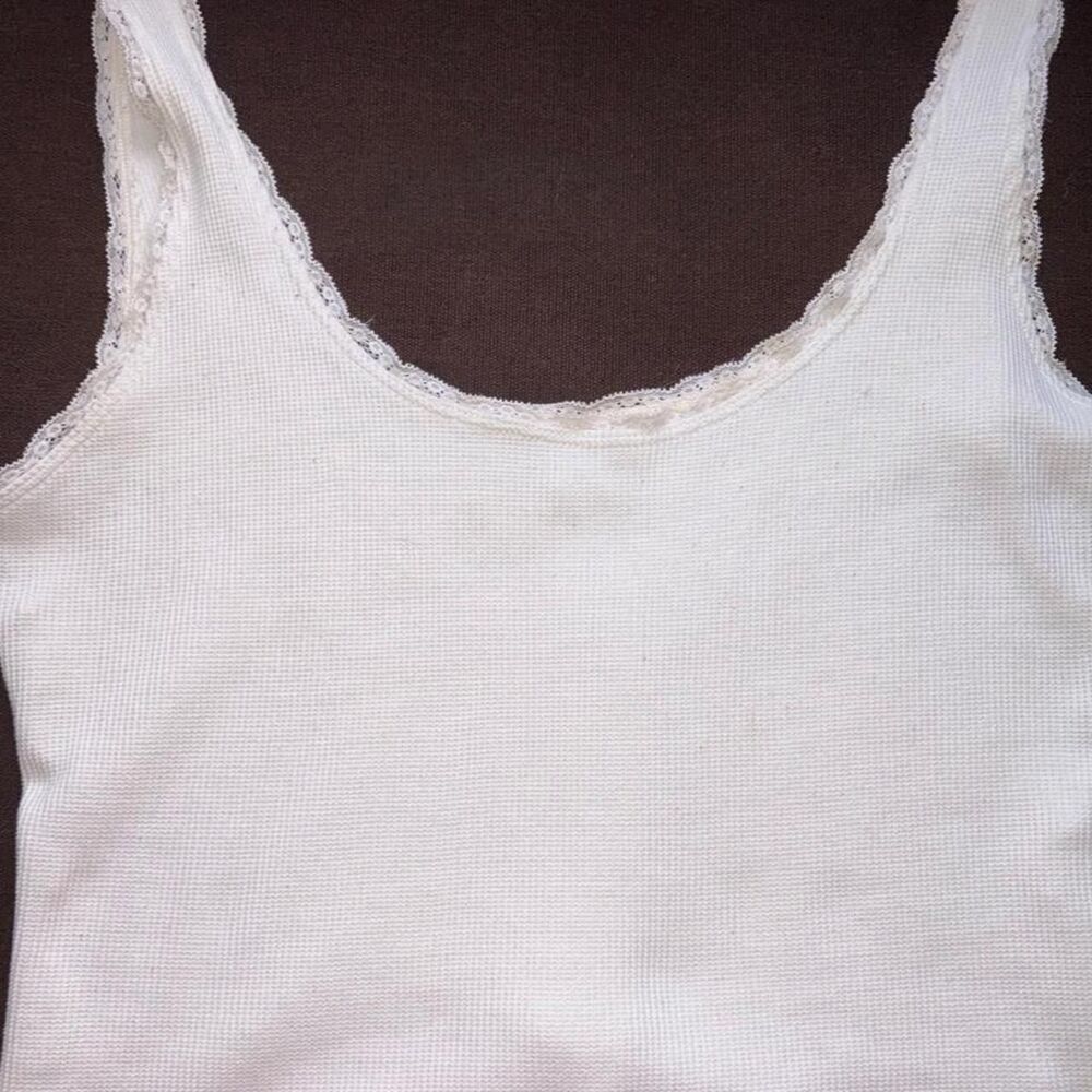 Hollister-co Women's White and Pink Vest